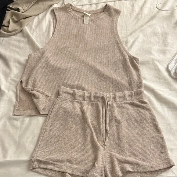 H&M Beige Knit Set - Picture 1 of 3